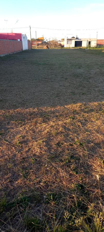 Foto de Terreno en venta - 642mts2 - Los Hornos, La Plata, imagen 2