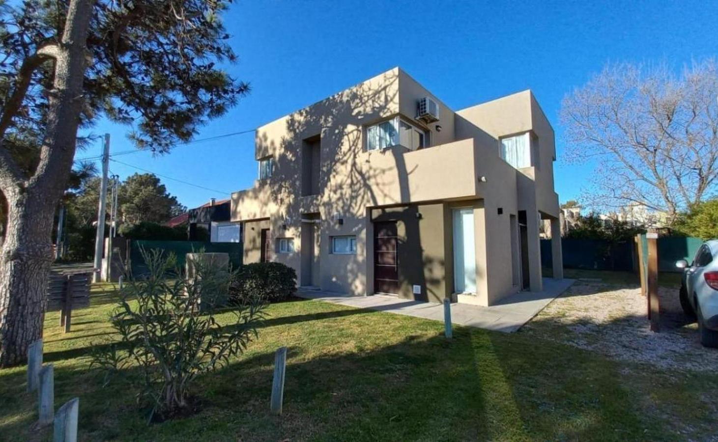 Dúplex en venta - 2 Dormitorios 2 Baños - Monte Hermoso