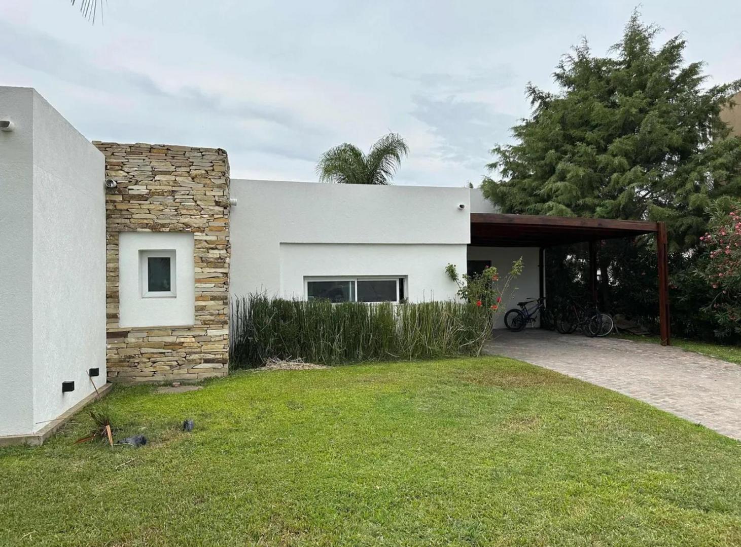 Casa en venta - 3 Dormitorios 3 Baños - Don Joaquin
