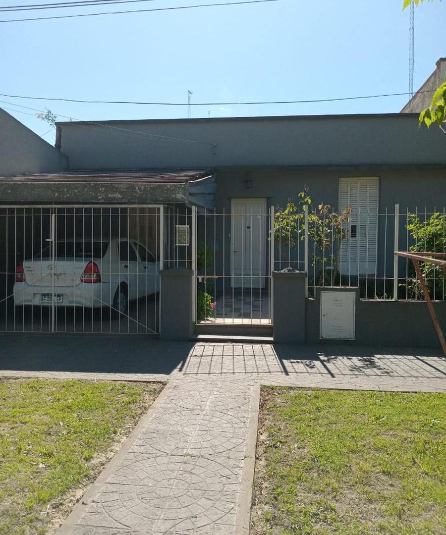 Casa en venta - 3 Dormitorios 1 Baño - General Belgrano