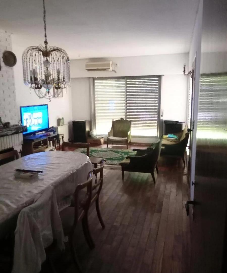 Foto de Casa en venta - 3 Dormitorios 3 Baños - Cochera - 1.015Mts2 - San Isidro, imagen 4
