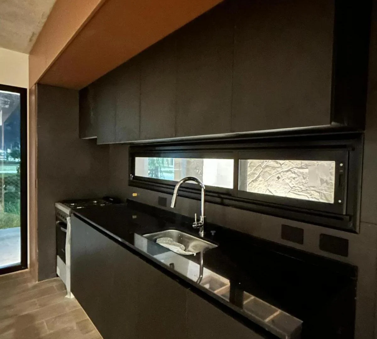 Casa en venta - 2 Dormitorios 2 Baños - 716mts2 - Cañuelas