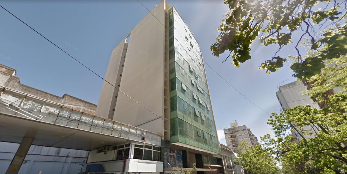 Cochera en venta - 12mts2 - La Plata