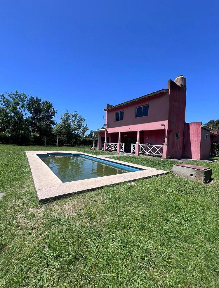 Casa en venta - 4 Dormitorios 2 Baños - Exaltación de la Cruz