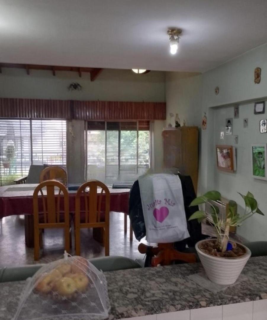 Casa en venta - 6 Dormitorios 5 Baños - Villa Lugano