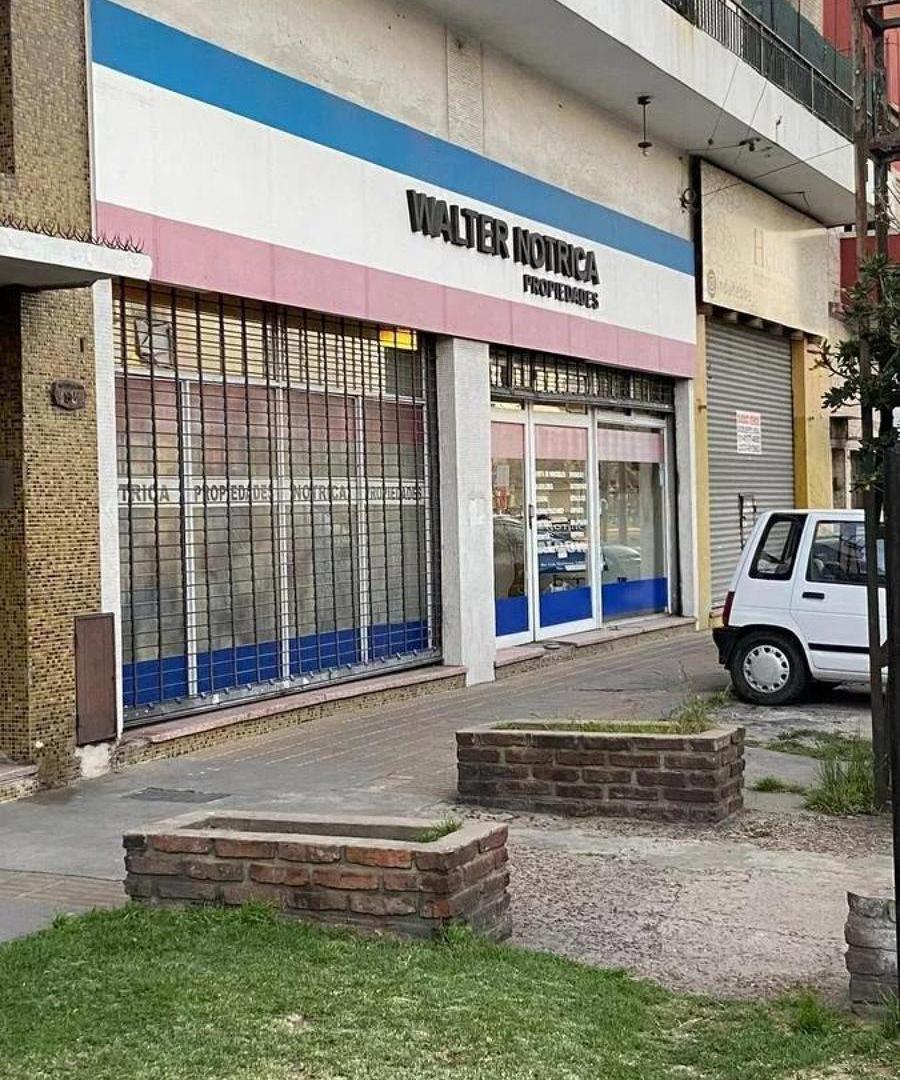 Local en venta - 1 Baño - 160mts2 - Quilmes