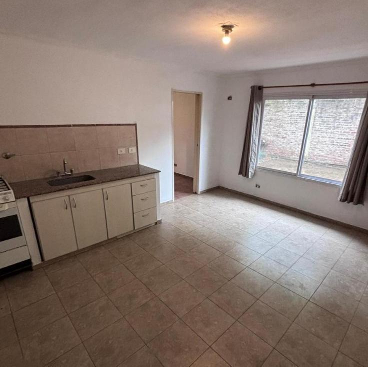 Casa en venta - 3 Dormitorios 1 Baño - Paso del Rey
