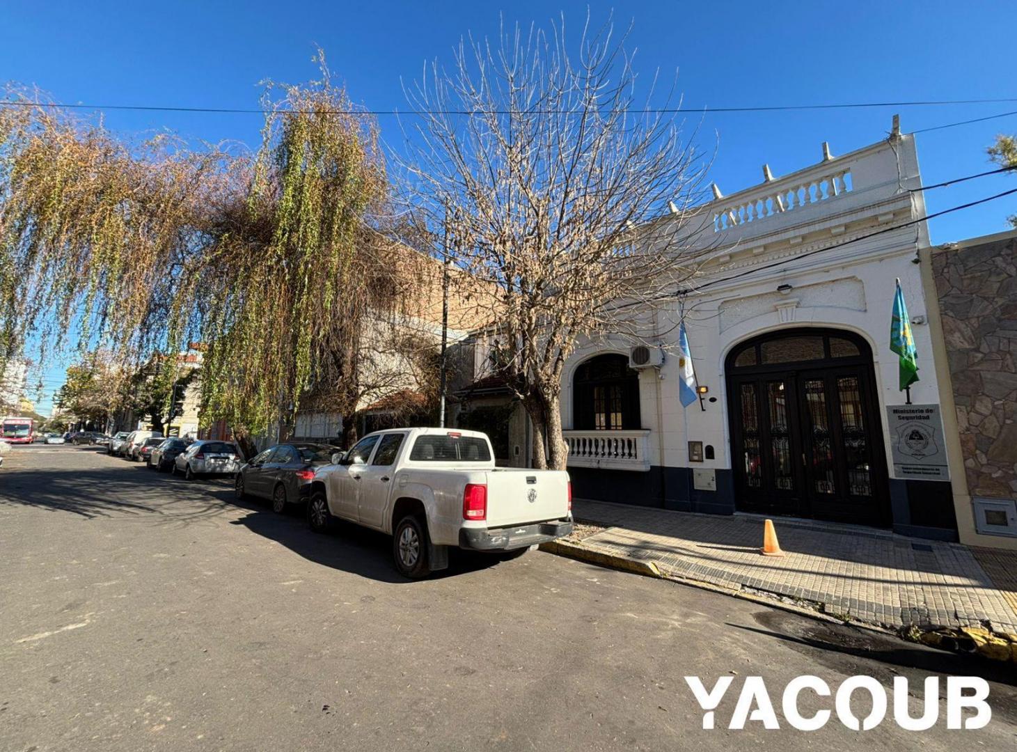 Edificio Comercial en venta - 4 Ambientes 3 Baños - La Plata