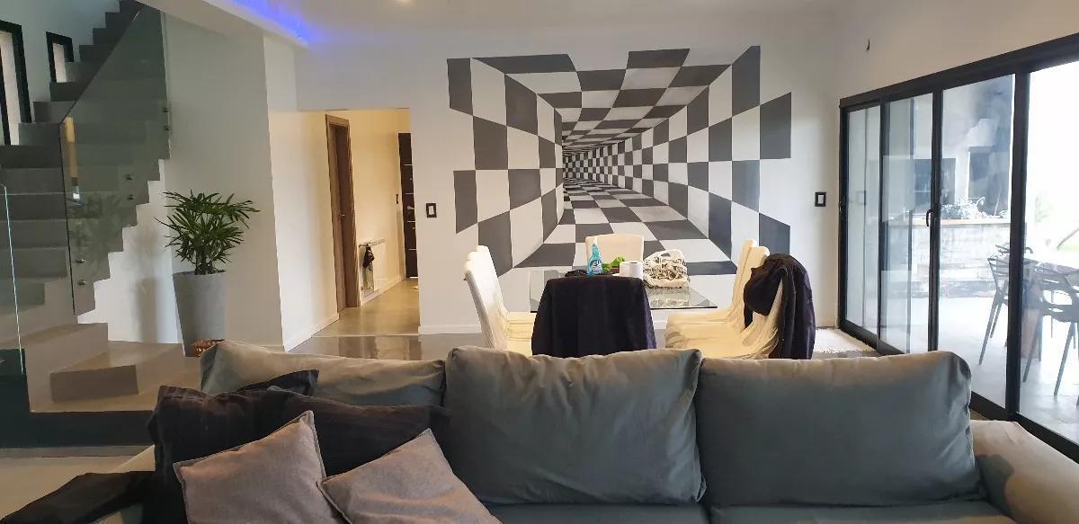 Casa en venta - 3 Dormitorios 4 Baños - Cochera - 1.000Mts2 - Ingeniero Maschwitz, Escobar