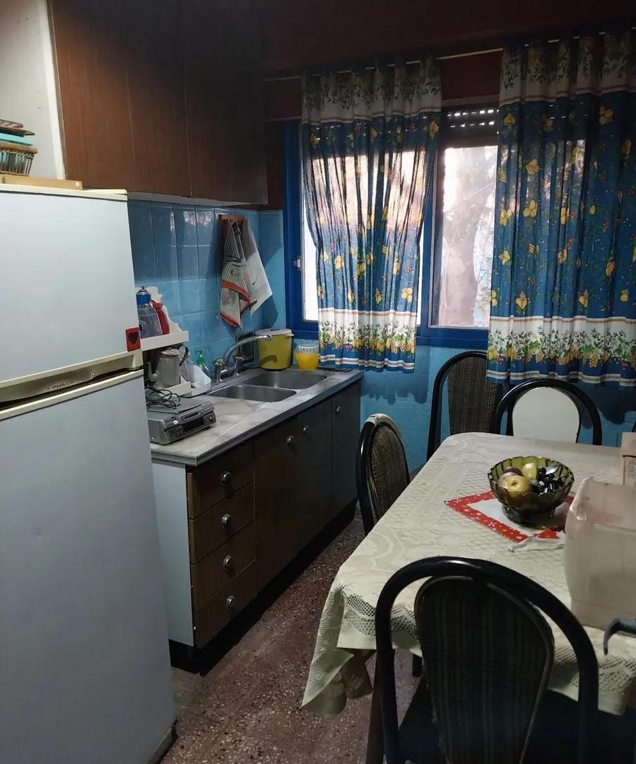 Foto de Casa en venta - 3 Dormitorios 2 Baños - Villa Ballester, imagen 2