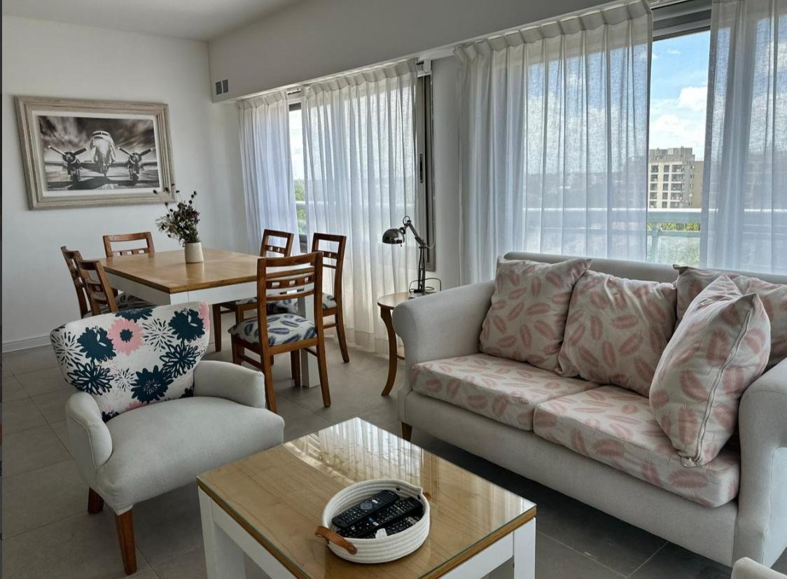 Departamento en venta - 2 Dormitorios 2 Baños - Pinamar