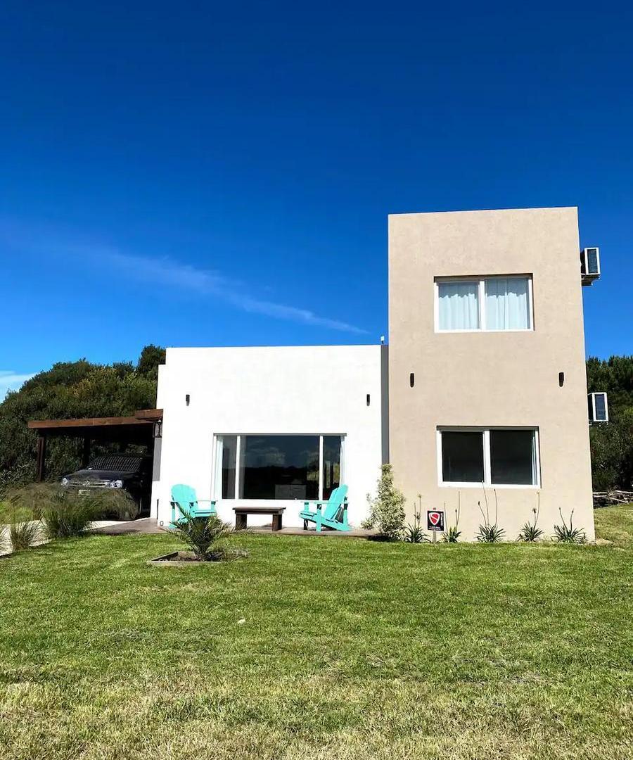 Casa en alquiler temporario - 2 Dormitorios 2 Baños - Pinamar