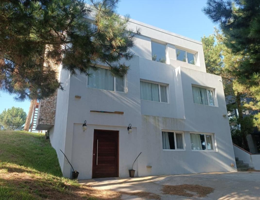 Casa en venta - 4 Dormitorios 4 Baños - Pinamar