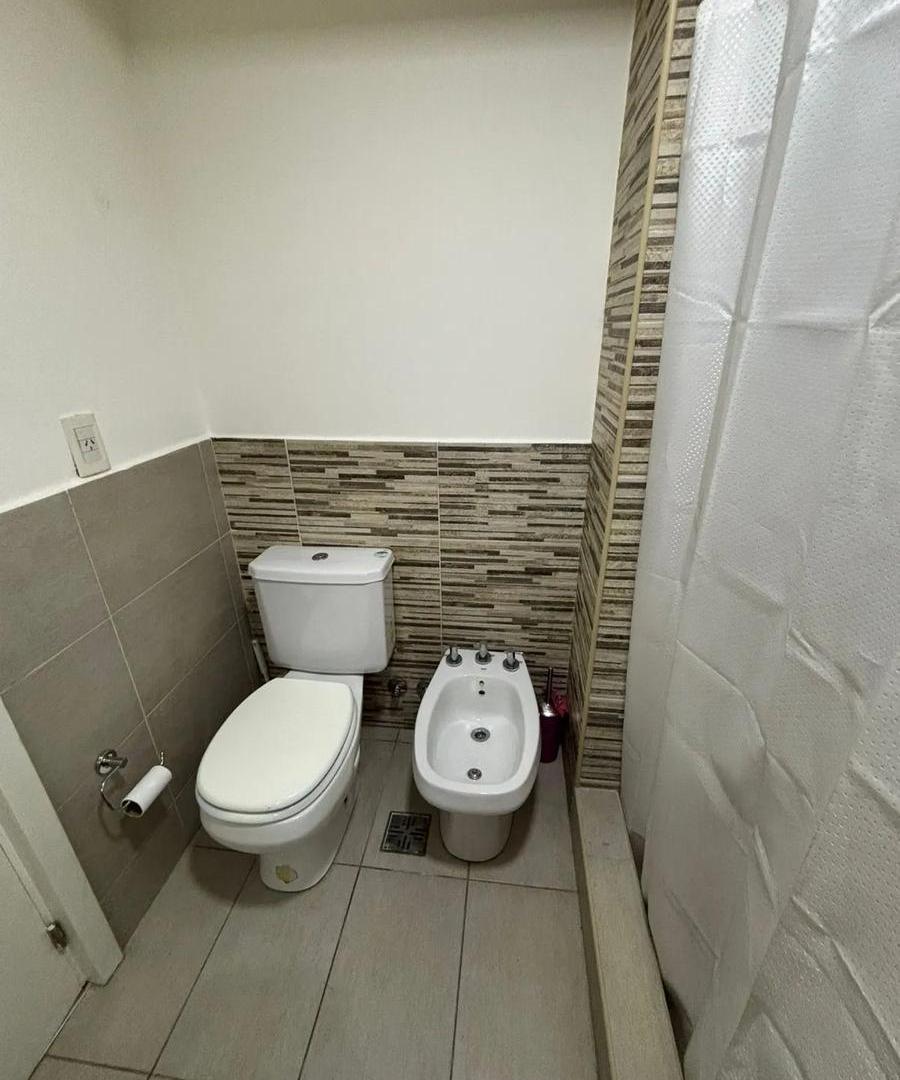 Foto de Departamento en Venta - 1 Dormitorio 1 Baño - 50 mts2 - La Perla, imagen 2