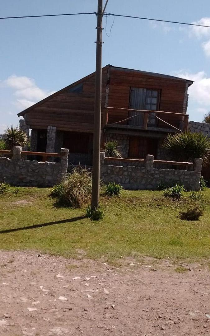 Casa en alquiler temporario - 3 Dormitorios 2 Baños - Cochera - Chapadmalal