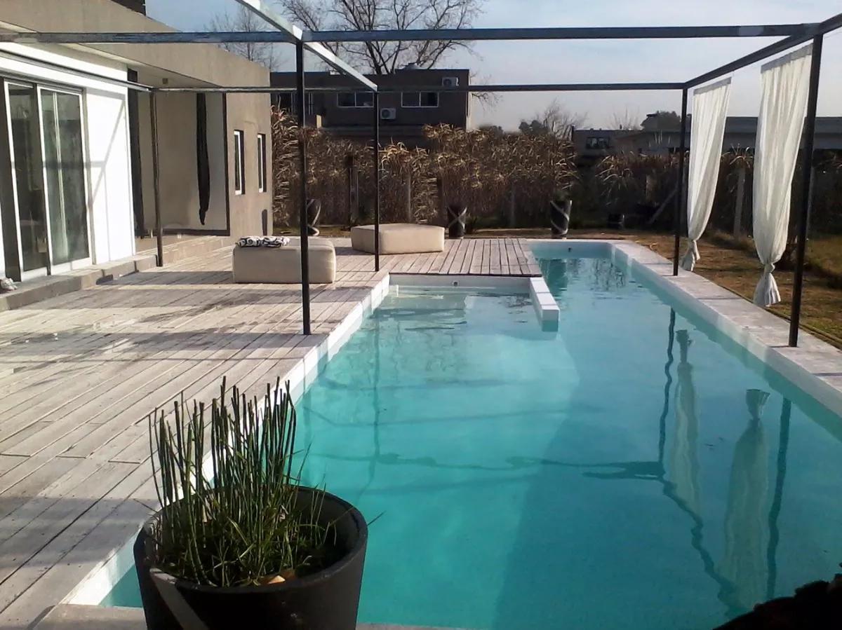 Foto de Casa en venta - 2 Dormitorios 3 Baños - 745Mts2 - Pilar, imagen 2