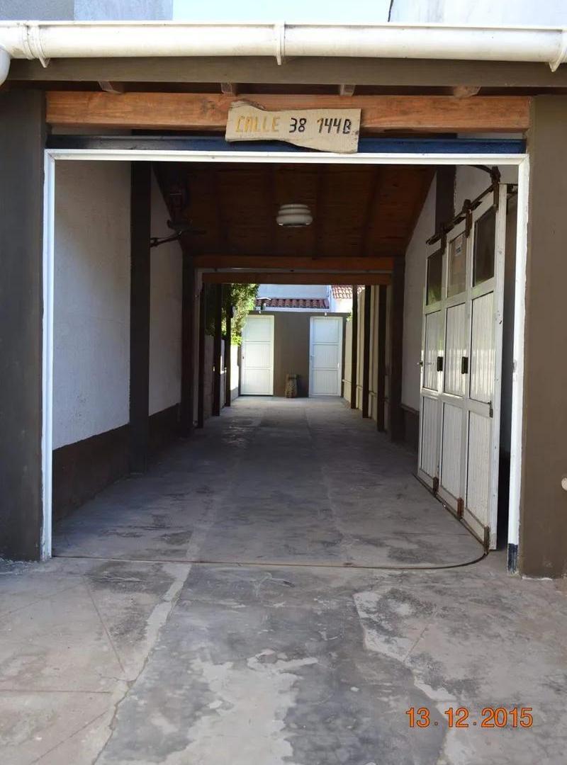 Propiedad multifamiliar en venta - 4 Dormitorios 3 Baños - Las Toninas