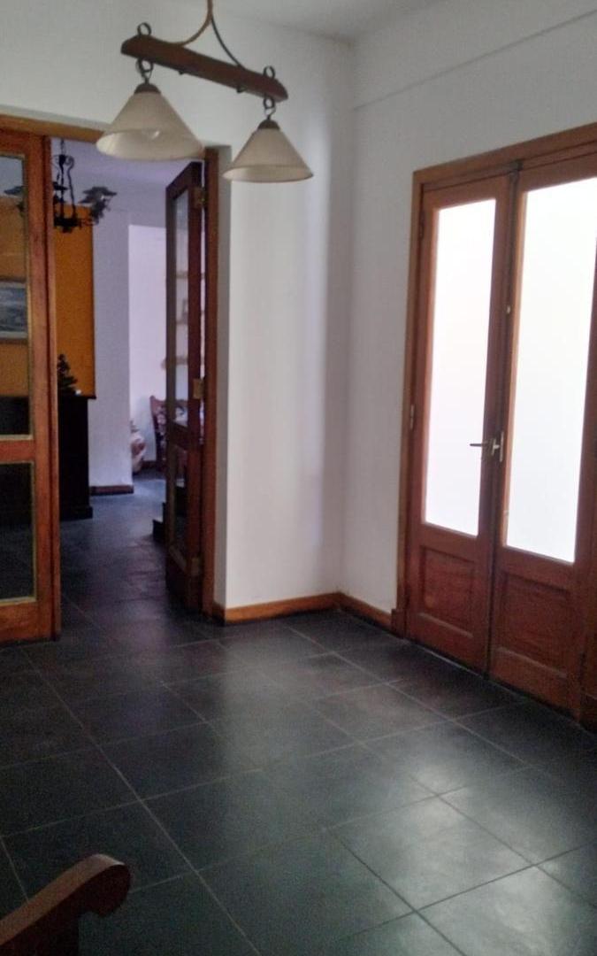 Casa en venta - 3 Dormitorios 2 Baños - Azul