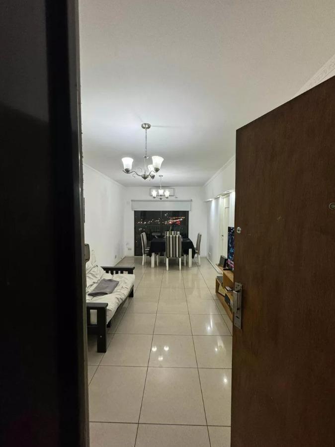 Departamento en venta - 3 Dormitorios 2 Baños - Cochera - 75Mts2 - Tres de Febrero