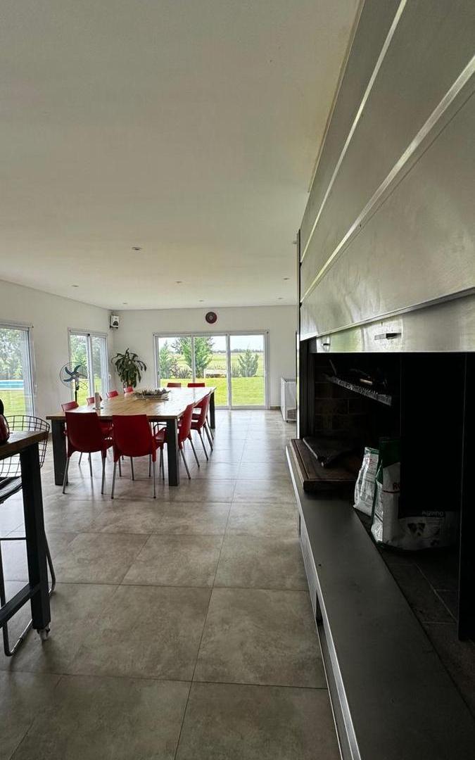 Foto de Casa en alquiler - 5 Dormitorios 3 Baños - San Vicente, imagen 2