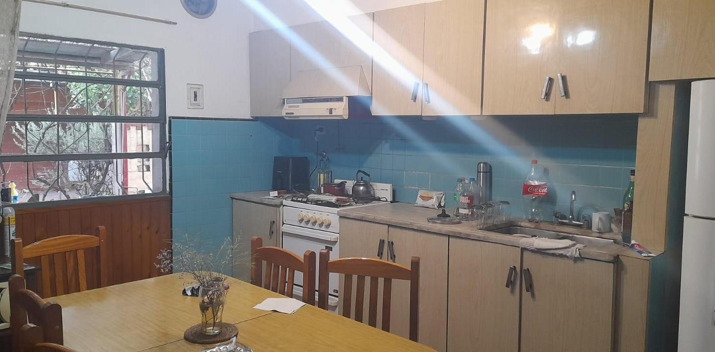 Foto de Casa en venta - 3 Dormitorios 1 Baño - La Plata, imagen 2