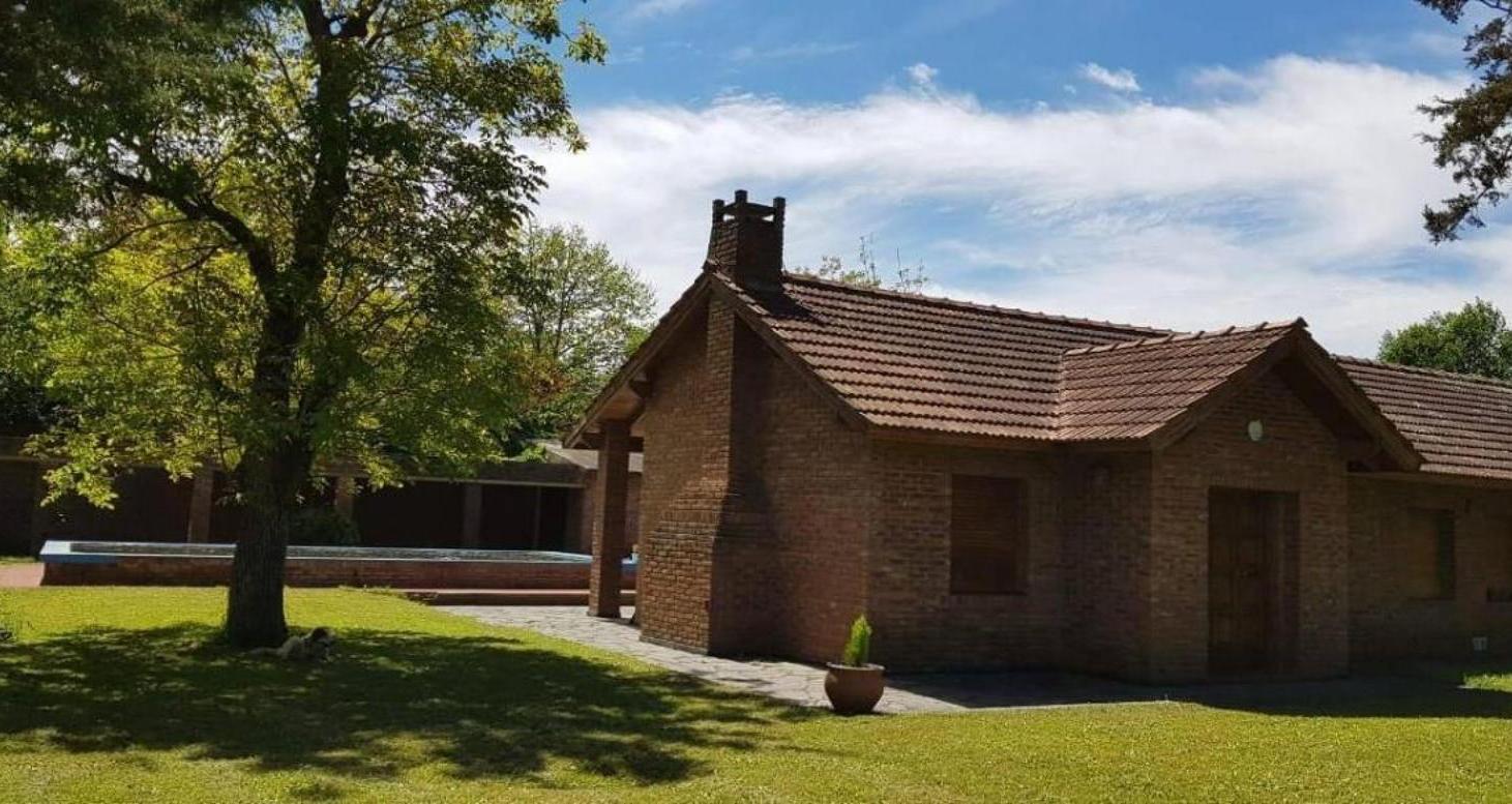 Casa en venta - 3 Dormitorios 3 Baños - 1.251Mts2 - Chivilcoy