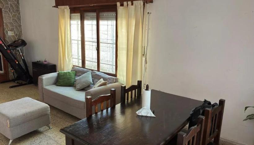 Casa en venta - 2 Dormitorios 2 Baños - Tristán Suarez