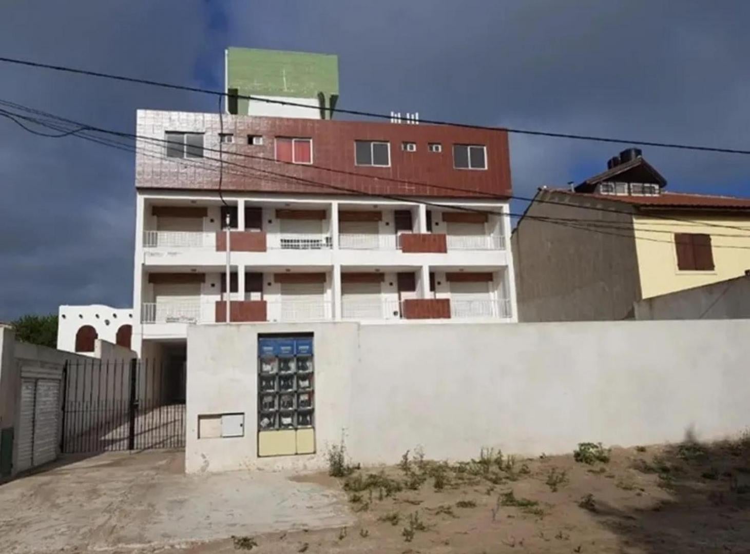Departamento venta - 3 dormitorios - 3 baños - 1 cochera - 70mts2 totales - Las Toninas