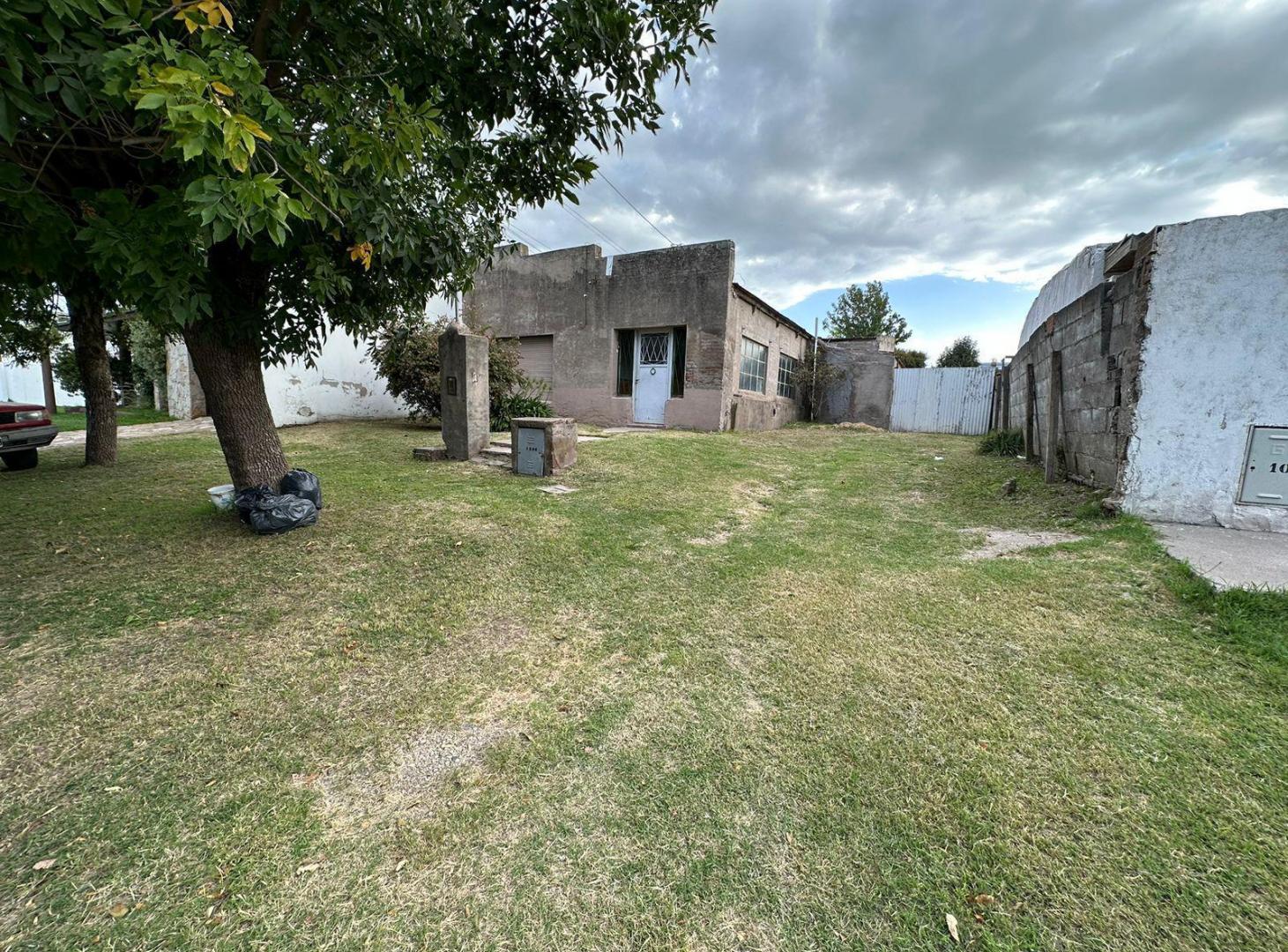 Casa en venta - 3 Dormitorios 2 Baños - Cochera - 440Mts2 - Balcarce