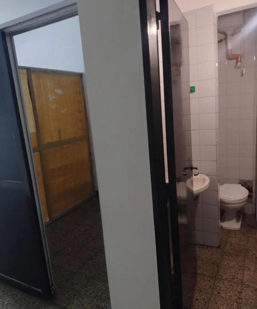 Foto de Local Comercial en alquiler - 1 Ambiente - Congreso, imagen 3