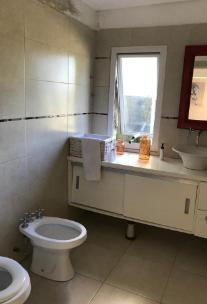 Foto de Casa en venta - 3 Dormitorios 2 Baños - Mendiolaza, imagen 2