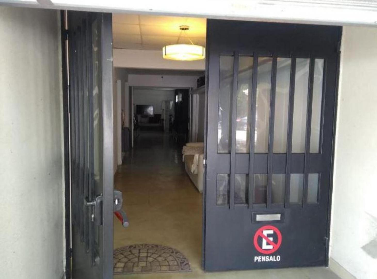 Foto de Edificio Comercial en venta - 290 mts2 - Tolosa, imagen 3