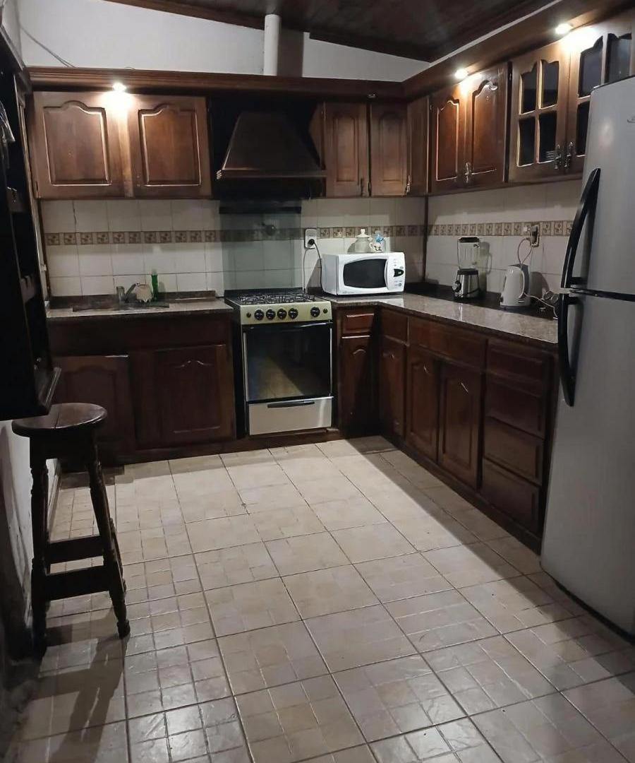 Casa en venta - 3 Dormitorios 2 Baños - Cochera - 425Mts2 - Cañuelas