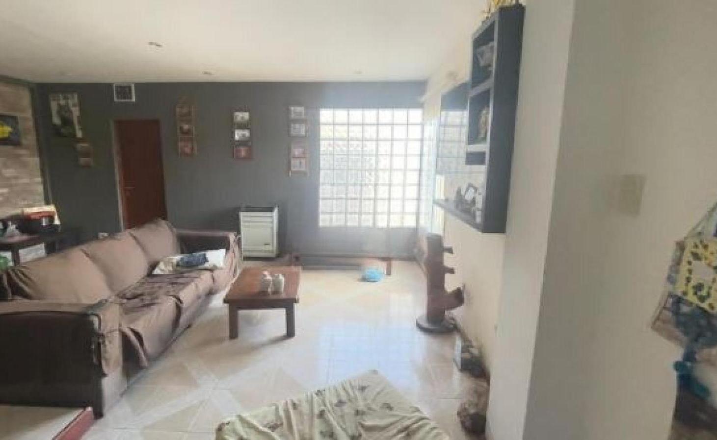 Casa en venta - 3 Dormitorios 3 Baños - Villa Gesell