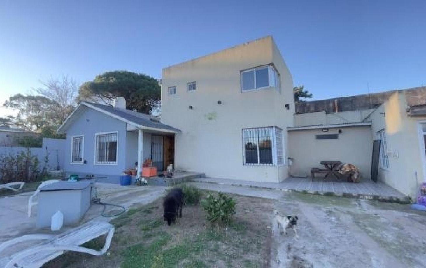 Casa en venta - 3 Dormitorios 3 Baños - Villa Gesell