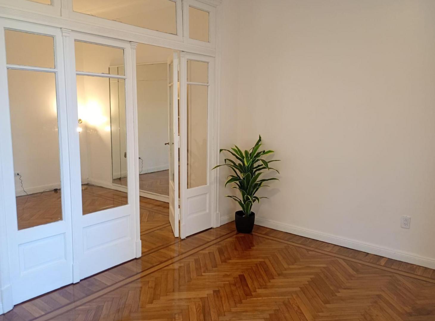 Departamento en venta - 3 Dormitorios 2 Baños - Balvanera