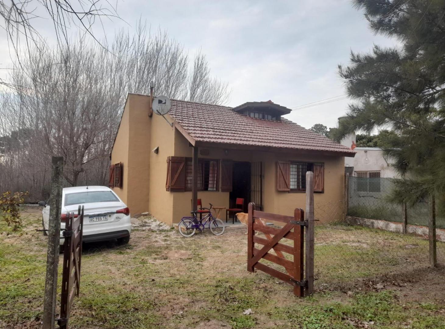 Casa en venta - 3 Dormitorios 1 Baño - 250Mts2 - Costa Chica, Las Toninas