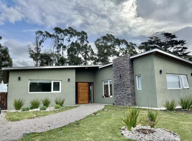 Casa en venta - 3 Dormitorios 1 Baño - Cochera - 1.050Mts2 - Chapadmalal