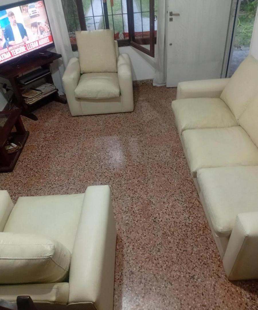 Casa en venta - 2 Dormitorios 1 Baño - Mar del Tuyú