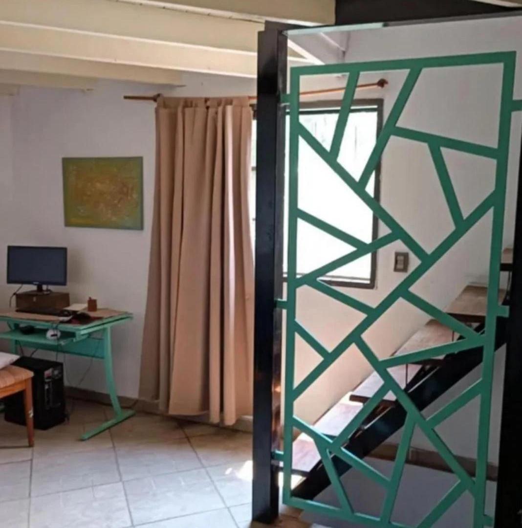 Casa en venta - 5 Dormitorios 3 Baños - Gerlí