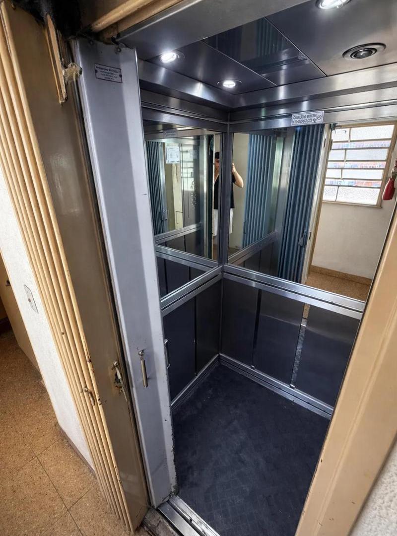 Foto de Dúplex en venta - 4 Dormitorios 3 Baños - Lomas de Zamora, imagen 3
