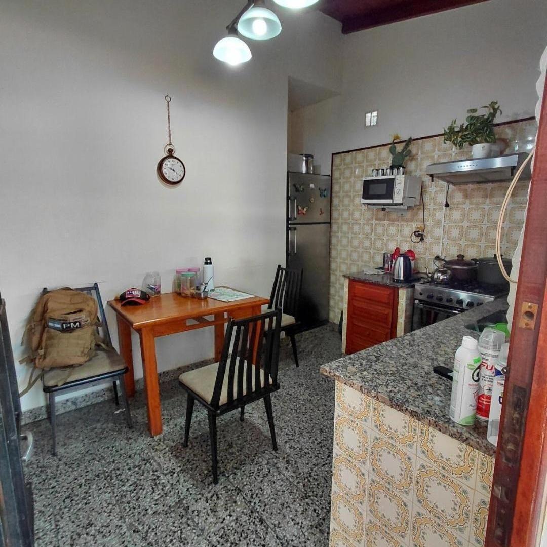 Foto de Casa en venta - 2 Dormitorios 1 Baño - General Belgrano, imagen 5