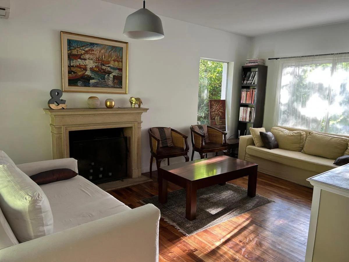 Foto de Casa en venta - 4 Dormitorios 4 Baños - Pilar, imagen 3