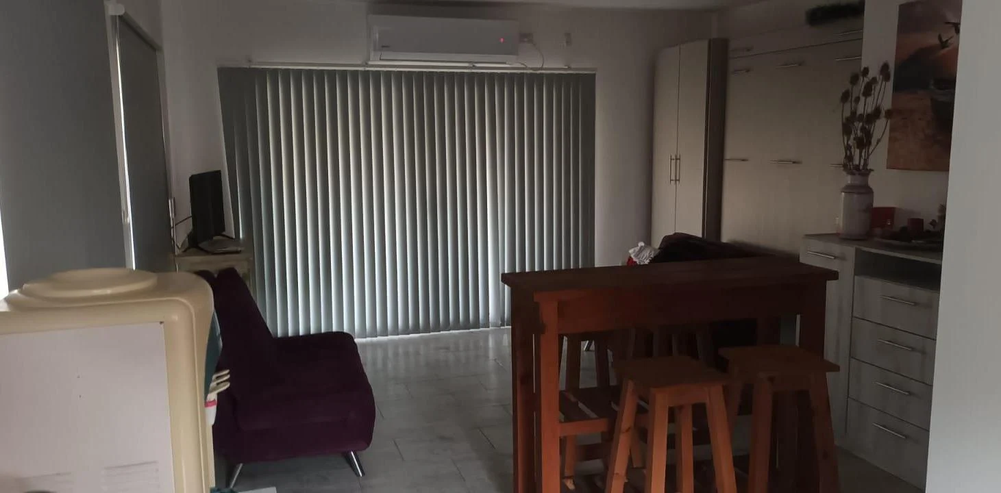 Foto de Casa en alquiler - 1 Ambiente - Villa Parque Sicardi, La Plata, imagen 3