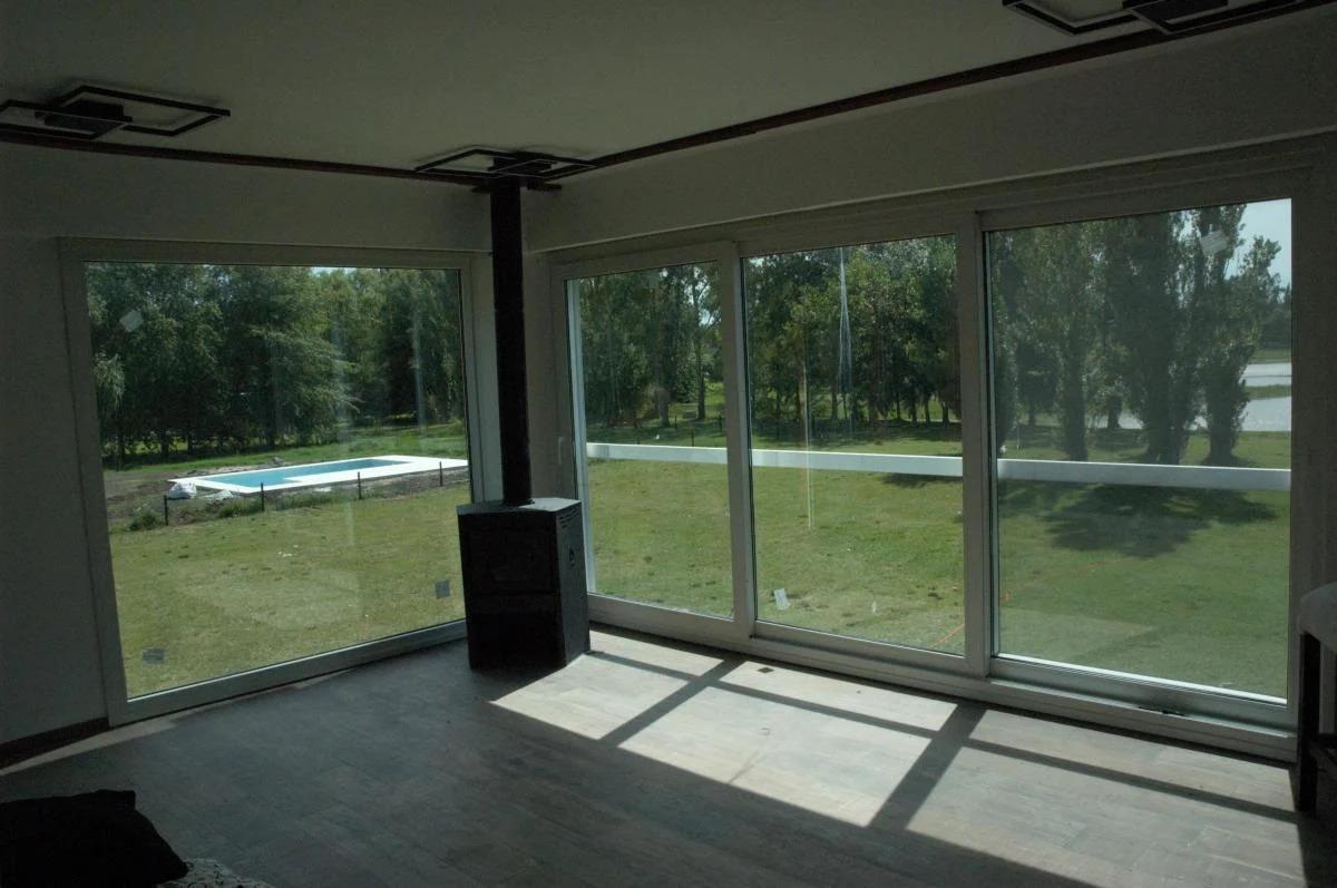 Foto de Casa en venta - 4 Dormitorios 3 Baños - La Plata, imagen 2