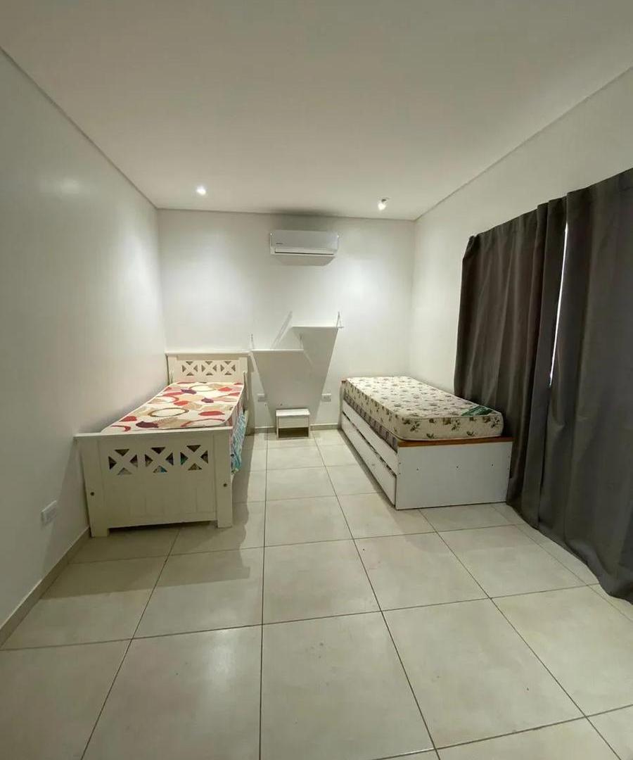 Foto de Casa en venta - 4 Dormitorios 4 Baños - La Matanza, imagen 5