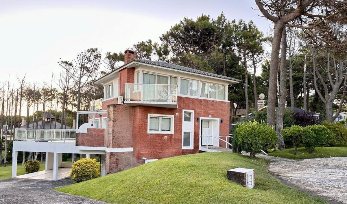 Casa en venta - 5 Dormitorios 4Baños - Pinamar