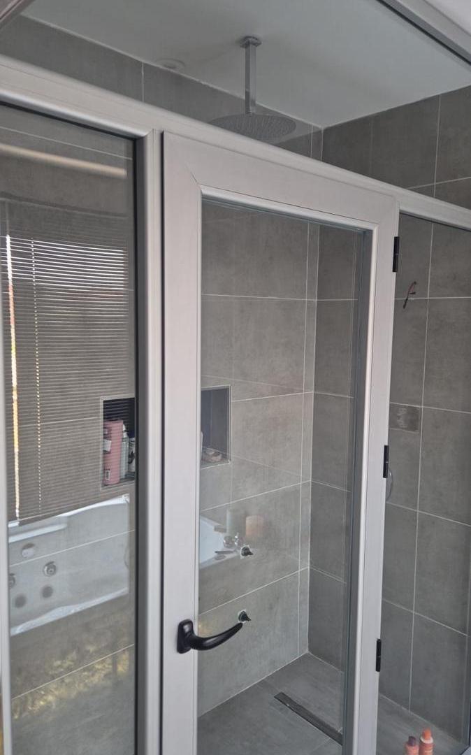 Casa en venta - 2 Dormitorios 2 Baños - General Roca