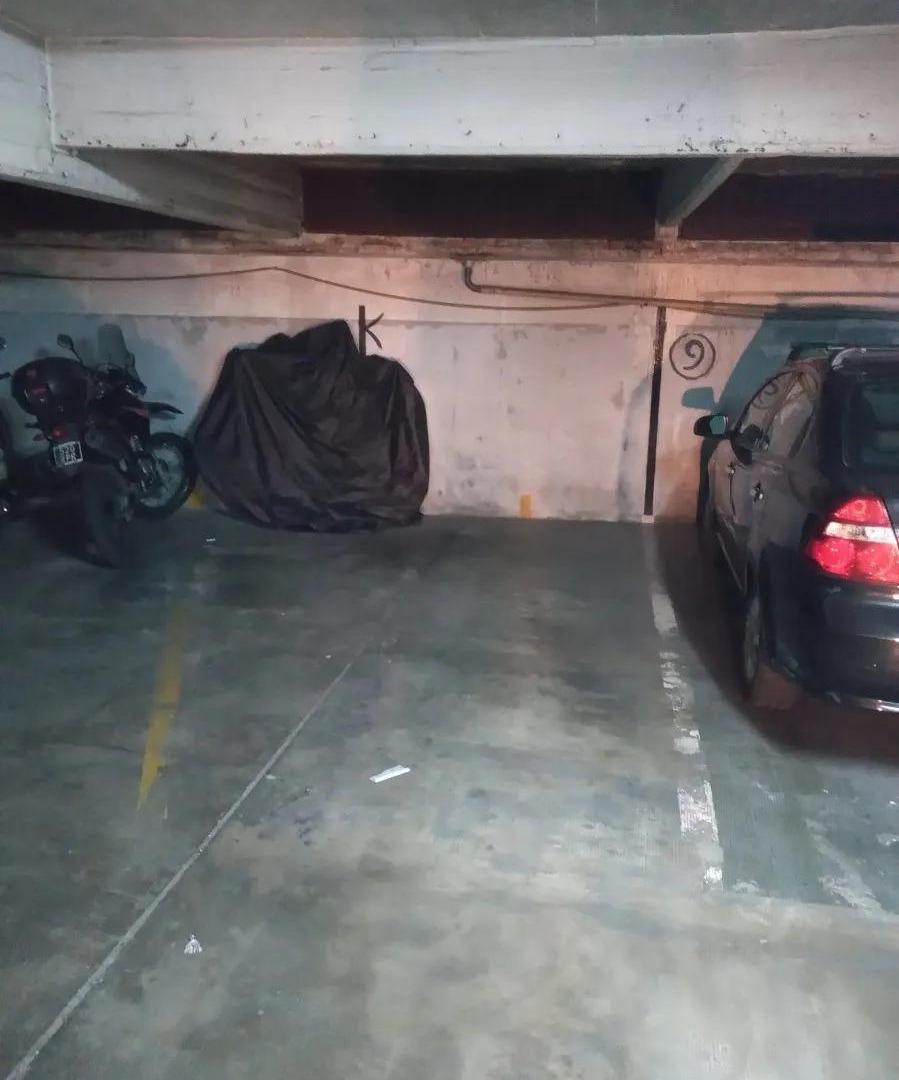 Cochera en venta - 17Mts2 - Abasto
