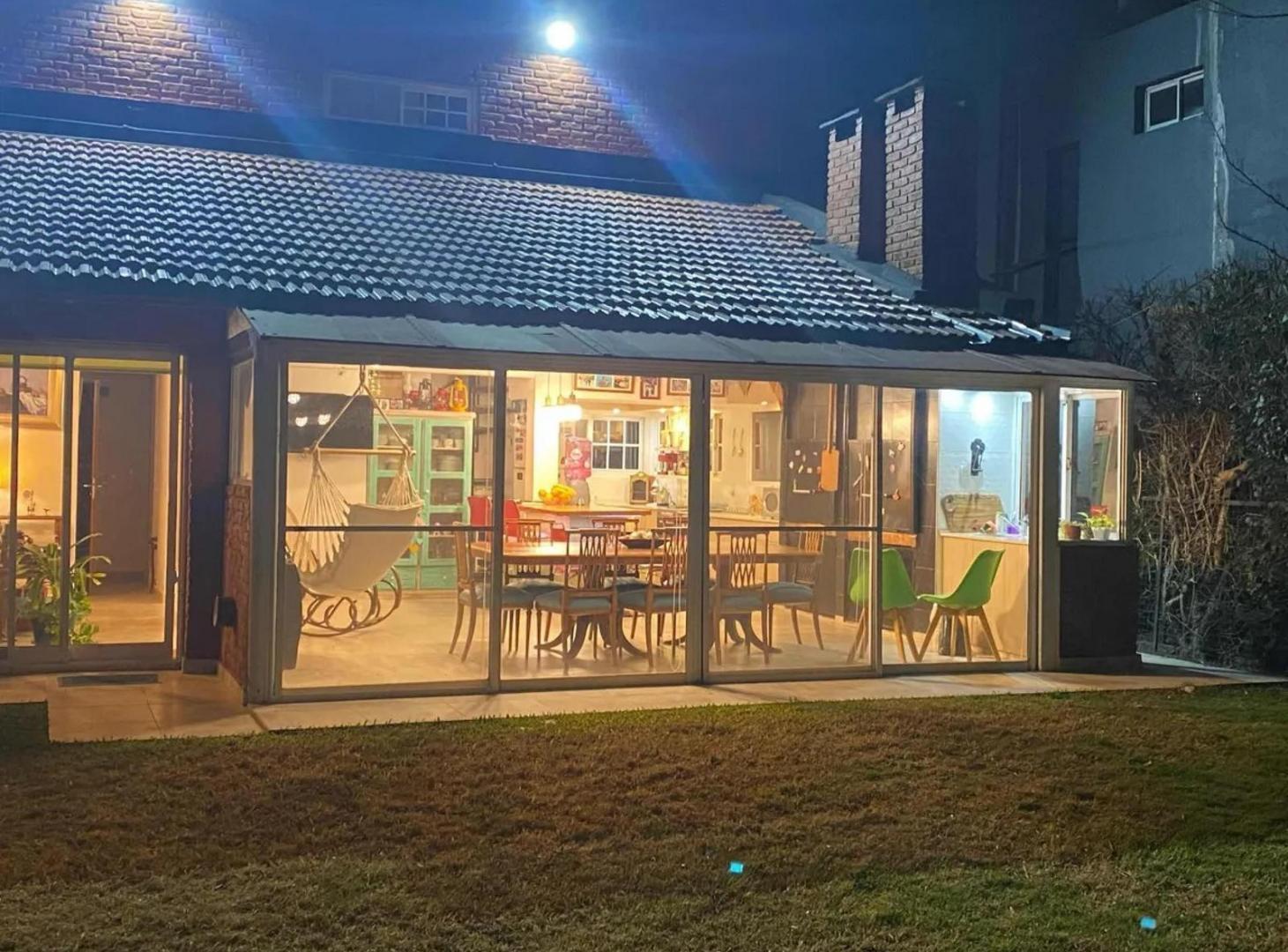 Casa en venta - 5 Dormitorios 3 Baños - Canning